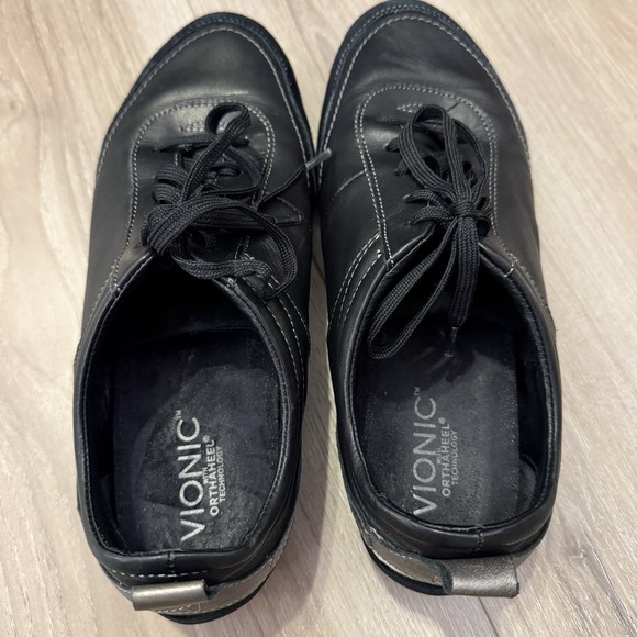 Vionic Ladies Sneakers with Orthaheel Technology Size 8 Black - Picture 6 of 8